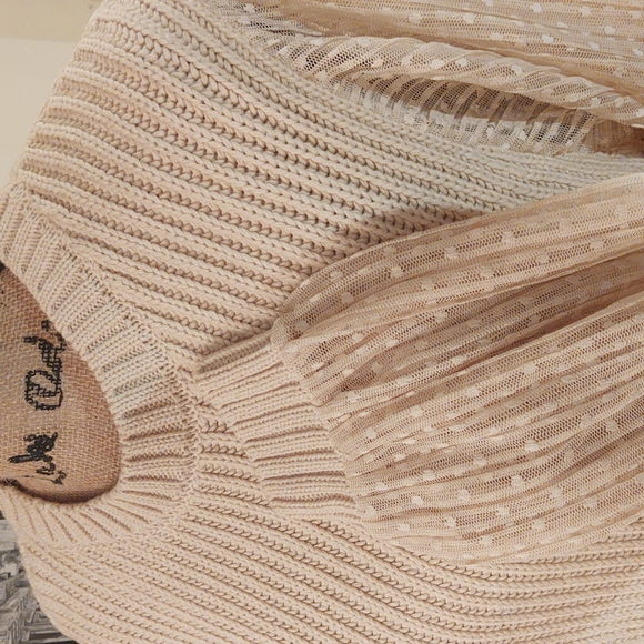 ZARA | NWT Cream Colored Sweater - Picture 2 of 4